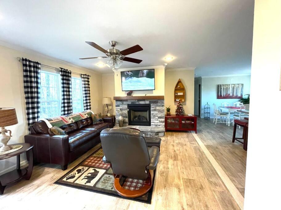 Mountain Views, Pets Welcome-Lake And River Access 卢尔湖 外观 照片